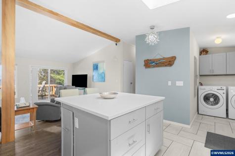 197 S Wells Drive Lincoln City OR 97367
