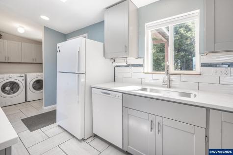 197 S Wells Drive Lincoln City OR 97367