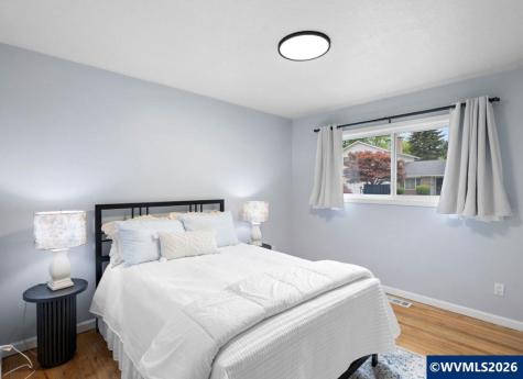 7470 SW Hillcrest Place Beaverton OR 97008