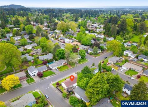 7470 SW Hillcrest Place Beaverton OR 97008
