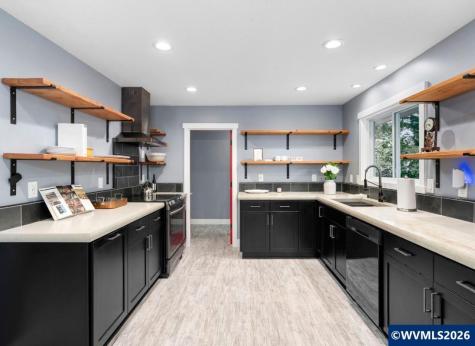 7470 SW Hillcrest Place Beaverton OR 97008