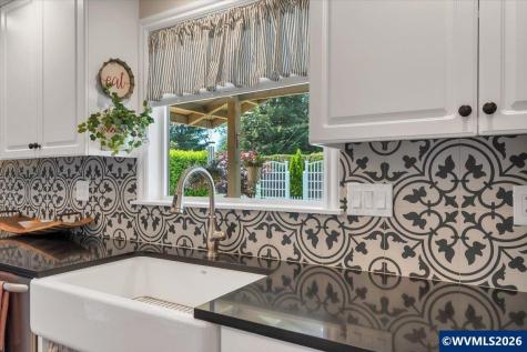 4193 Oakman Street S Salem OR 97004