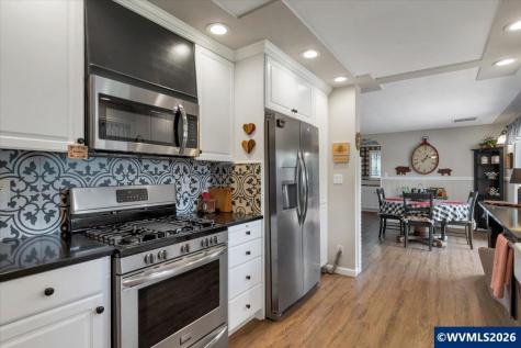 4193 Oakman Street S Salem OR 97004