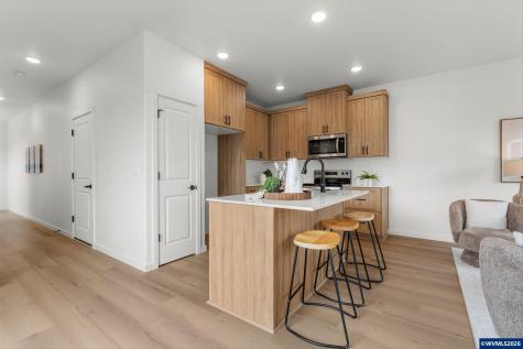 1584 Brown Street Woodburn OR 97071