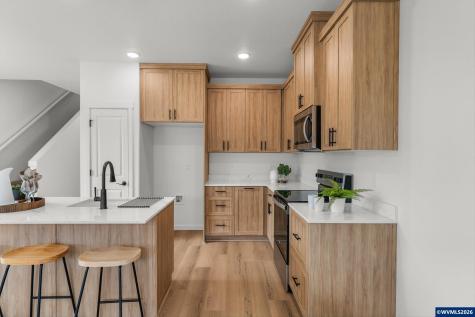 1584 Brown Street Woodburn OR 97071