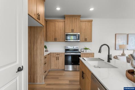 1584 Brown Street Woodburn OR 97071