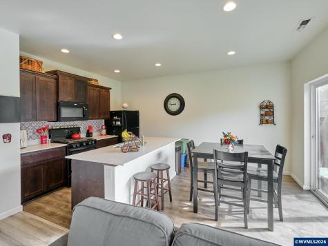 1986 NW 23rd Street Mcminnville OR 97128