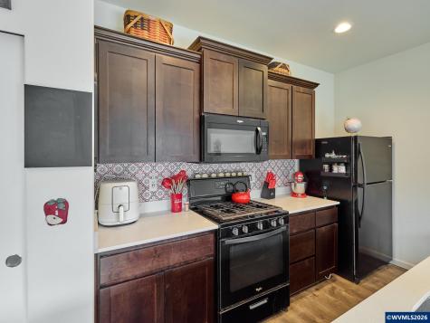 1986 NW 23rd Street Mcminnville OR 97128