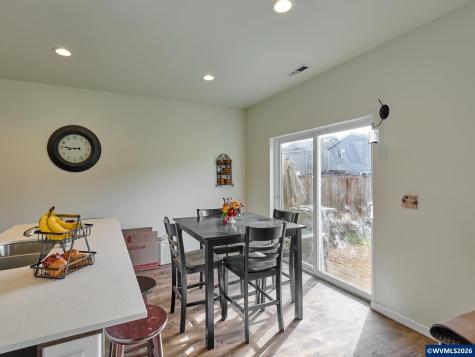 1986 NW 23rd Street Mcminnville OR 97128