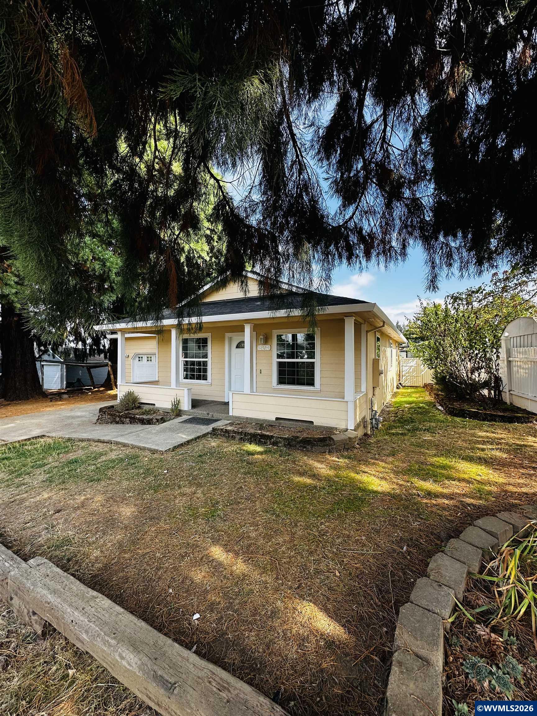 504 Wall Street Silverton OR 97381
