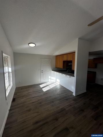 504 Wall Street Silverton OR 97381