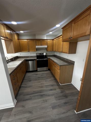 504 Wall Street Silverton OR 97381