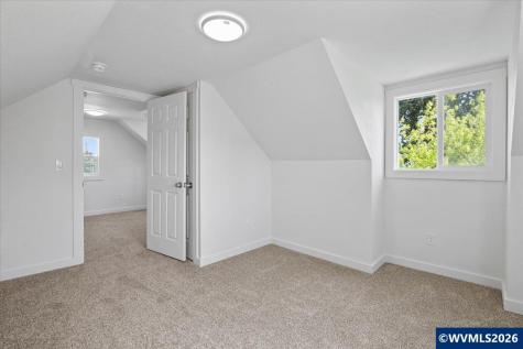 1011 7th Street NW Salem OR 97304