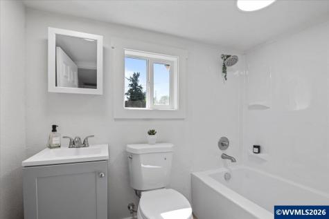 1011 7th Street NW Salem OR 97304