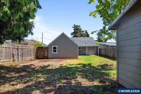 1011 7th Street NW Salem OR 97304