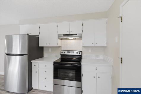 296 46th Avenue SE Salem OR 97317-0000