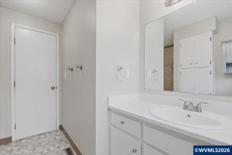 296 46th Avenue SE Salem OR 97317-0000