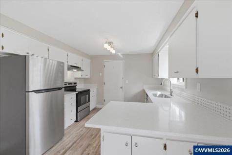 296 46th Avenue SE Salem OR 97317-0000