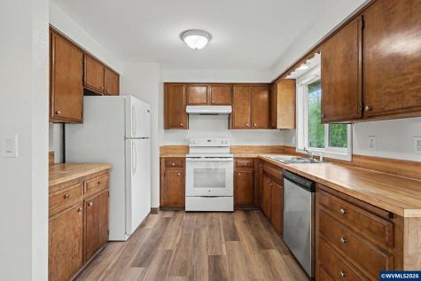 4681 Buckskin Court NE Salem OR 97305