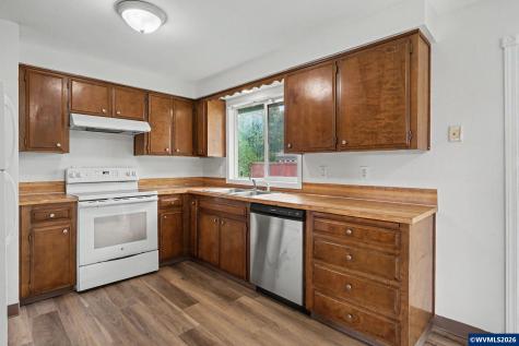 4681 Buckskin Court NE Salem OR 97305