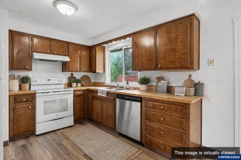 4681 Buckskin Court NE Salem OR 97305