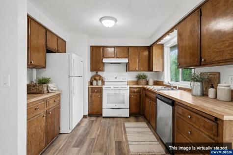4681 Buckskin Court NE Salem OR 97305