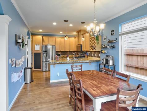 2663 Baines Bl Hubbard OR 97032