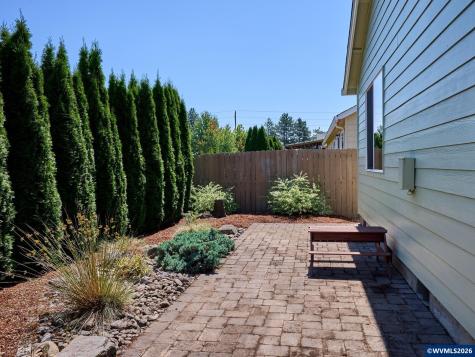 2663 Baines Bl Hubbard OR 97032