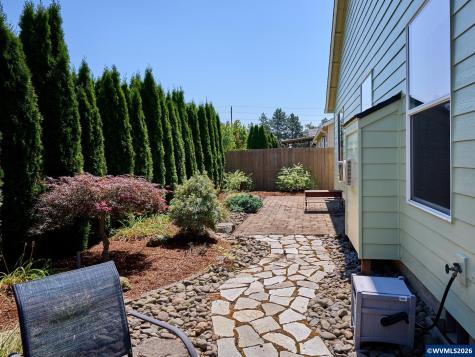 2663 Baines Bl Hubbard OR 97032