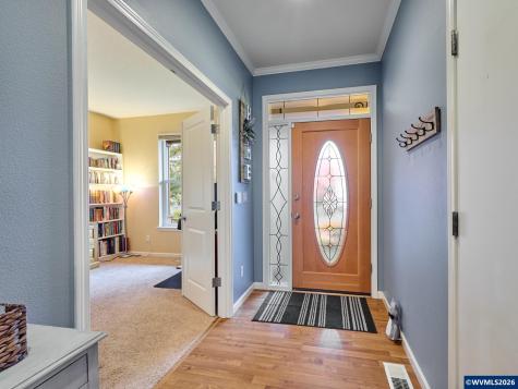 2663 Baines Bl Hubbard OR 97032