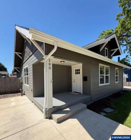 180 Hiatt Street Lebanon OR 97355