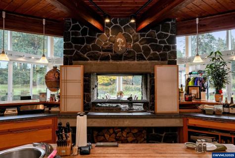 4300 Briar Knob Lp NE Scotts Mills OR 97375