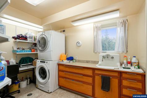 4300 Briar Knob Lp NE Scotts Mills OR 97375