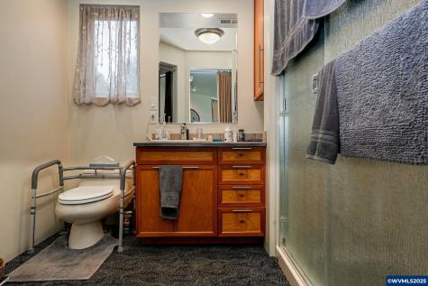 4300 Briar Knob Lp NE Scotts Mills OR 97375