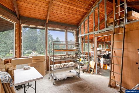 4300 Briar Knob Lp NE Scotts Mills OR 97375