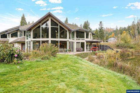 4300 Briar Knob Lp NE Scotts Mills OR 97375