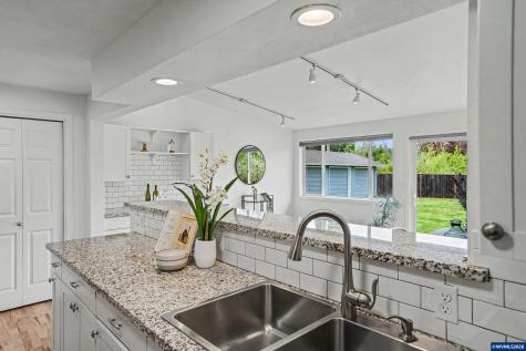 2140 SW 49th Street Corvallis OR 97333