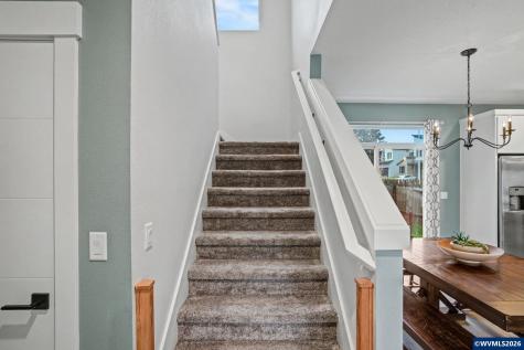 5520 Crossler Meadow Lp SE Salem OR 97306-9177