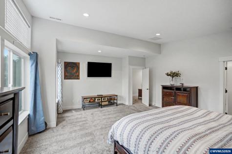 5520 Crossler Meadow Lp SE Salem OR 97306-9177
