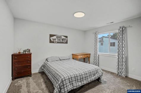 5520 Crossler Meadow Lp SE Salem OR 97306-9177