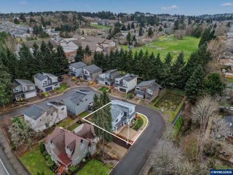 5520 Crossler Meadow Lp SE Salem OR 97306-9177