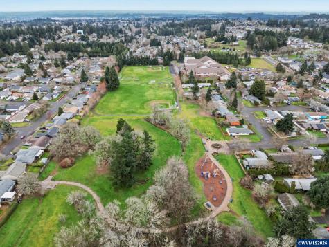 5520 Crossler Meadow Lp SE Salem OR 97306-9177