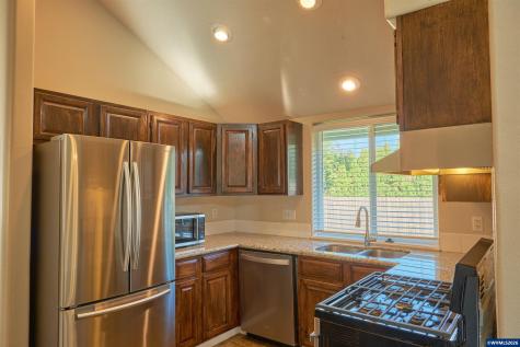 4674 Red Cherry Court SE Salem OR 97317