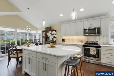 1155 Pawnee Circle SE Salem OR 97306