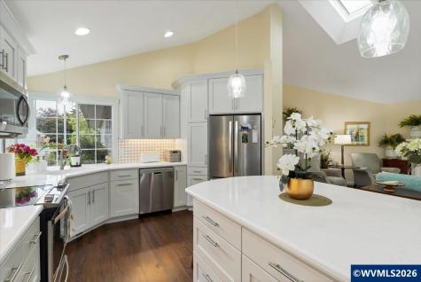 1155 Pawnee Circle SE Salem OR 97306