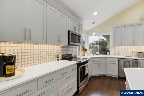 1155 Pawnee Circle SE Salem OR 97306