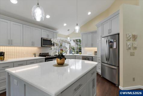 1155 Pawnee Circle SE Salem OR 97306