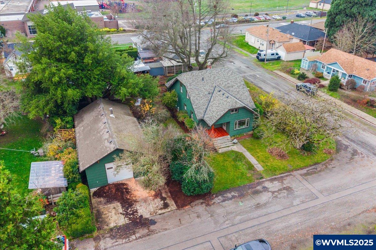 985 N 4th Avenue Stayton OR 97383