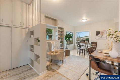 985 N 4th Avenue Stayton OR 97383