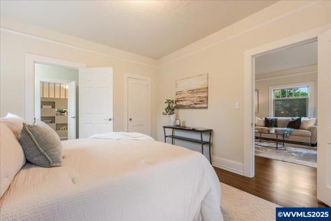 985 N 4th Avenue Stayton OR 97383